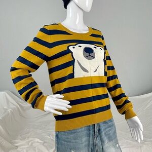 Forever 21 Polar Bear pullover sweater